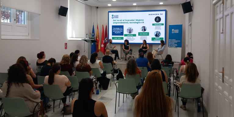 Ponencia-Asistentes-Jornadas-Gratuitas-Emprendedoras-Mujeres-Women.5.0-Madrid-España-2026